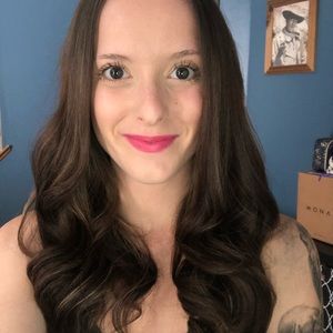 Meet your Posher, Rebecca